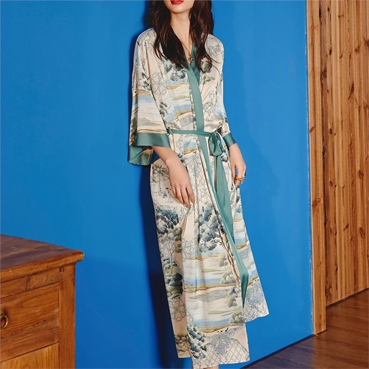 Custom Printing Light Luxury Home Silk Pajamas
