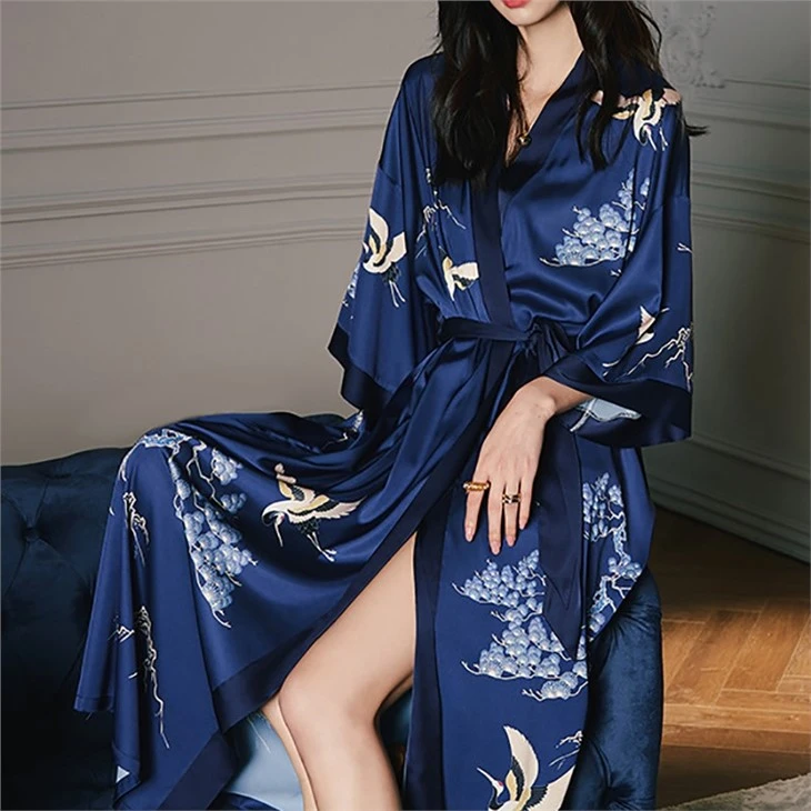 Custom Printing Light Luxury Home Silk Pajamas